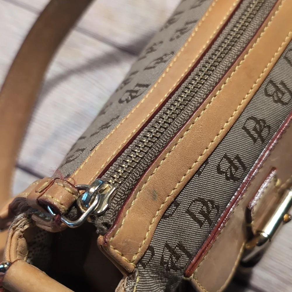 Dooney & Bourke Signature Light Brown Double Buckle Pockets Hobo Shoulder Purse - Picture 12 of 16